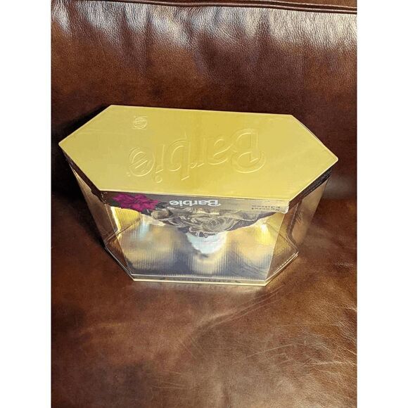 NWT 1996 Holiday Barbie Special Edition Happy Holidays Barbie Doll NRFB - Picture 6 of 7